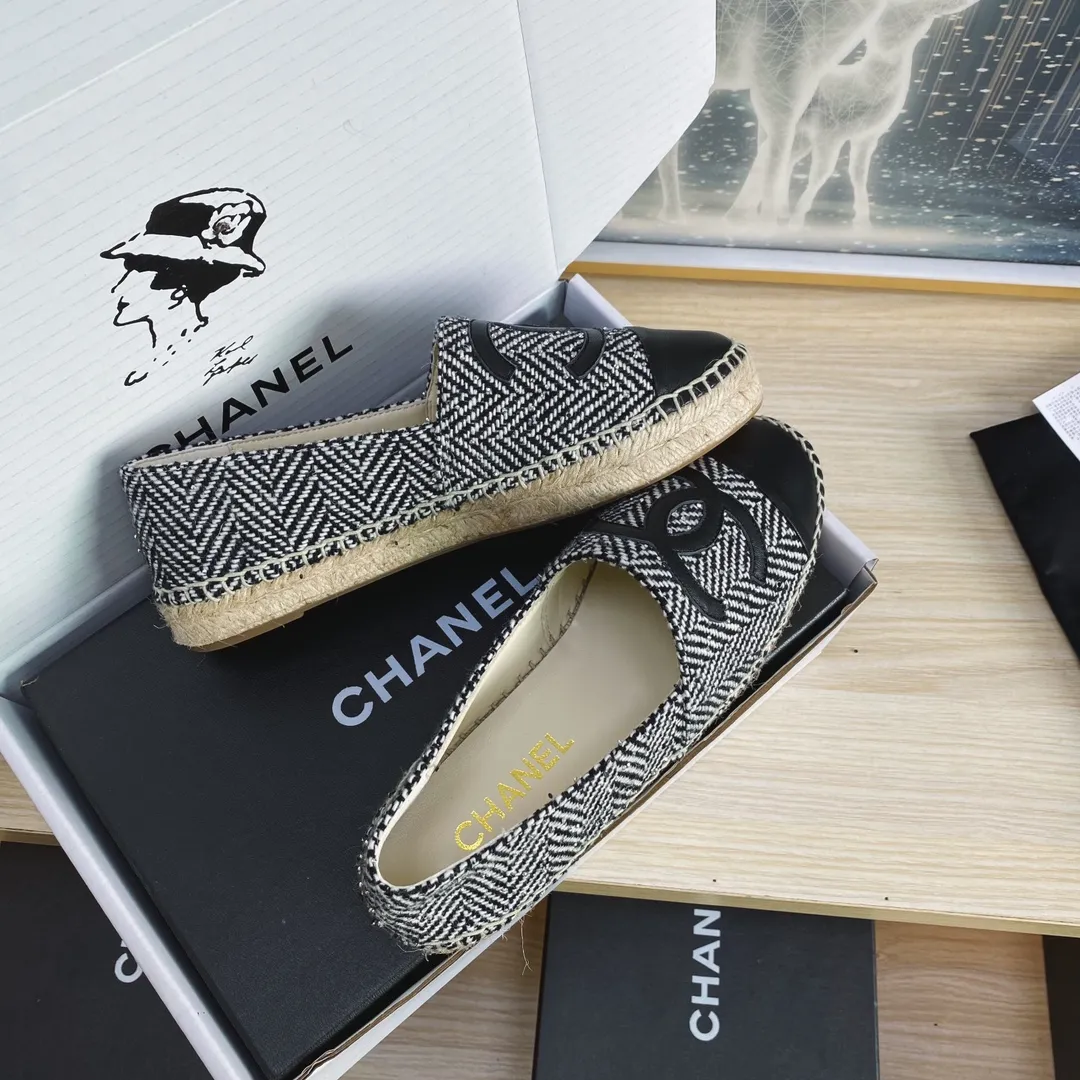 👟👟Ex-factory price 420👟👟 🌈🌈Chanel Chanel✈️2023s spring and summer new fisherman shoes😍😍Taikoo Hui purchased three pairs of original versions for development🐂🐂🤩Original versions are shipped one to one❗️❗️Code number: 34-42 (34 41 42 customized)